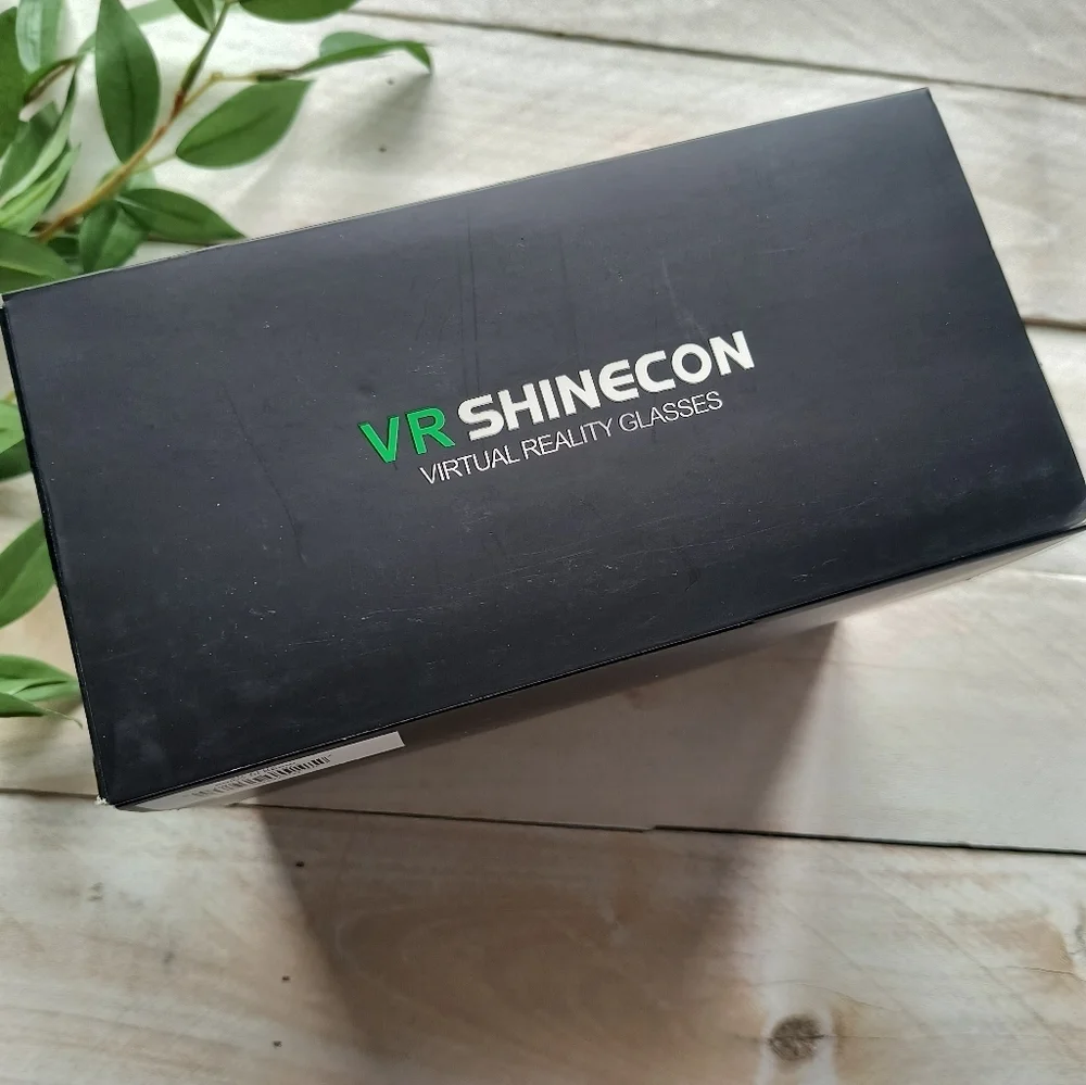 VR Virtual Reality Glasses Shinecon Compatible with smartphones* (iOS, Android)